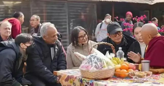 李连杰全家尼泊尔礼佛！妻子利智短发露面，容貌暴瘦大变