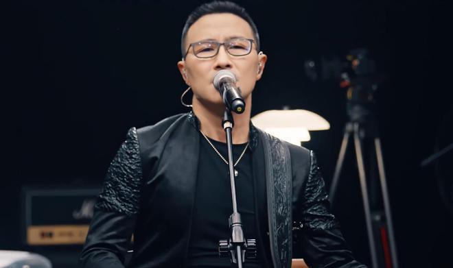 汪峰深陷争议，那英继续沉默，刀郎却拿奖到手软！