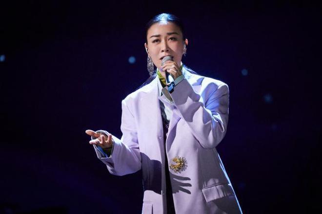 汪峰深陷争议，那英继续沉默，刀郎却拿奖到手软！