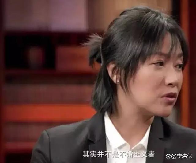 被多次造谣怀孕后，徐静蕾摆烂式回应传言，已经看淡一切