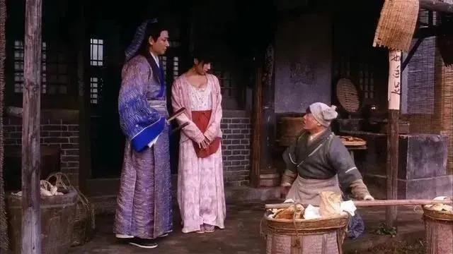 巅峰时嫁豪门，隐忍43年熬死海王丈夫，坐拥70亿遗产
