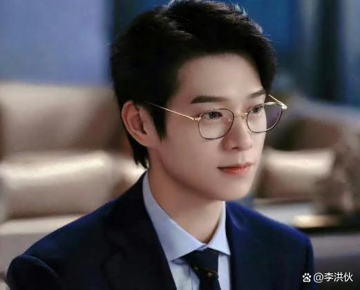 央视春晚第三次联排，传过恋情绯闻的杨、魏、秦都来了