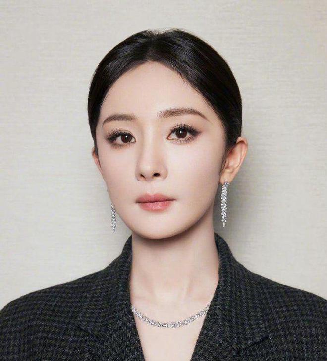 热搜第一！杨幂回应三亿对赌传闻