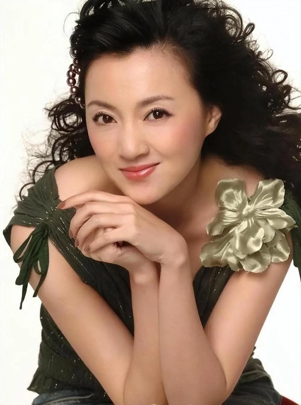 “小品公主”金玉婷：5登春晚火遍全国后，却患了精神病