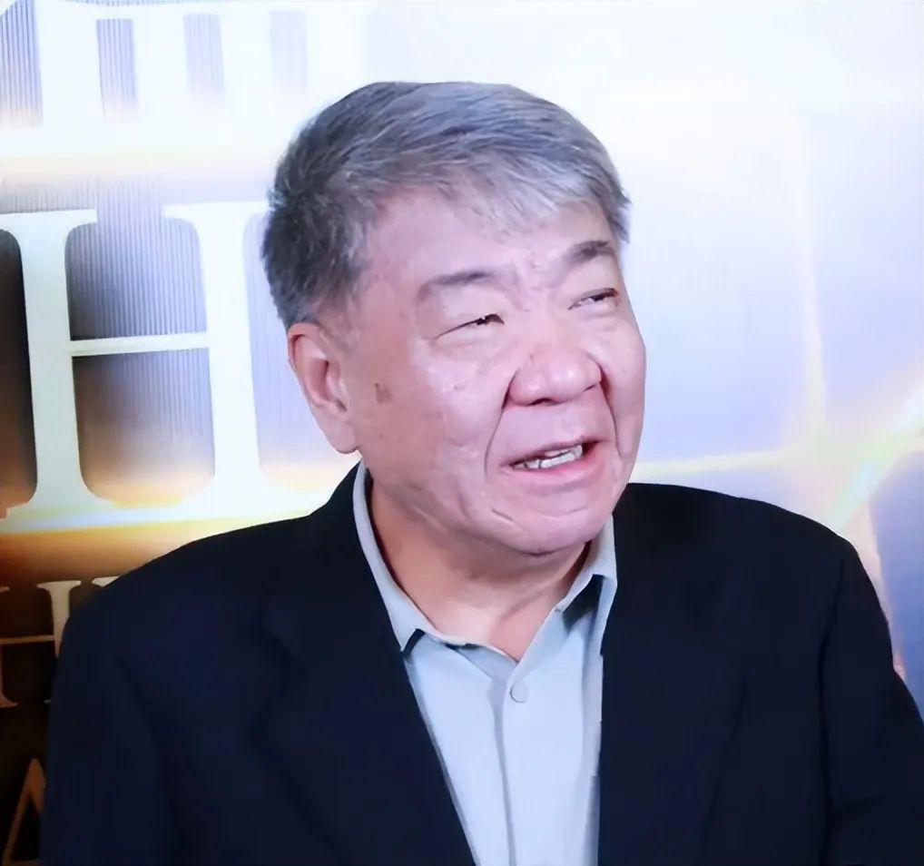 当肖战跟张婧仪站在一起，我才彻底明白，什么叫顶级骨相