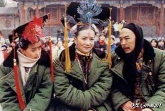 电视剧中演员只露上半身的时候，演员下半身藏着什么秘密？