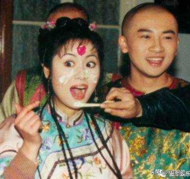 电视剧中演员只露上半身的时候，演员下半身藏着什么秘密？