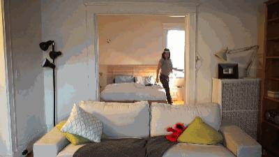 意念控制成真？人类首例脑机接口手术完成