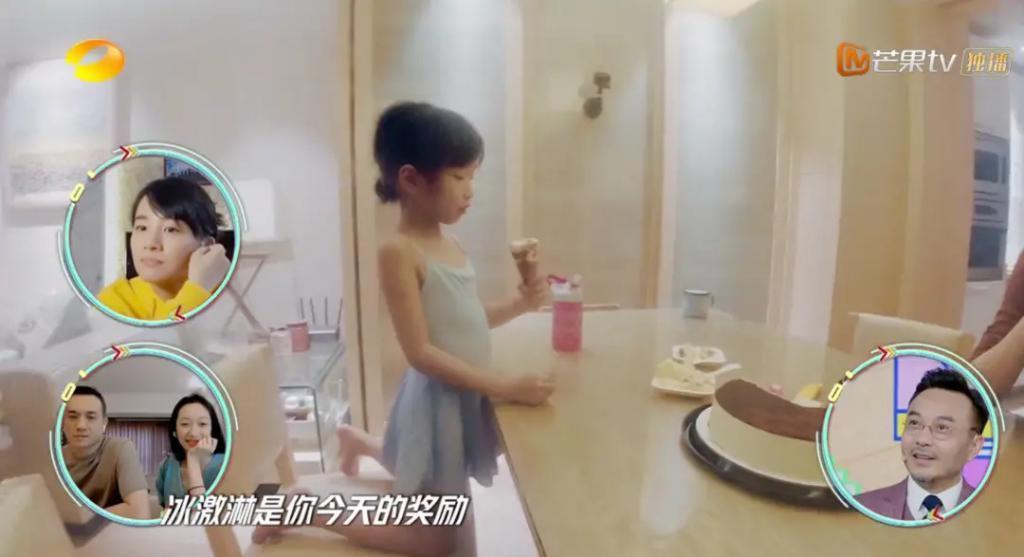 当众和女儿“热吻”长达20秒：没有边界感的父母真可怕