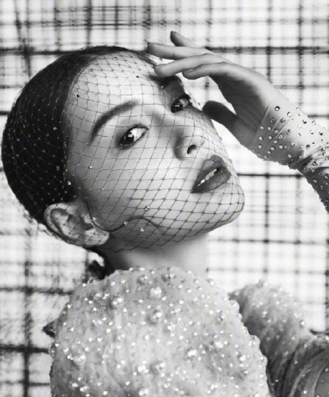 杨颖正式解封！代言基本没掉，公司仍力捧，大粉曝后续动静