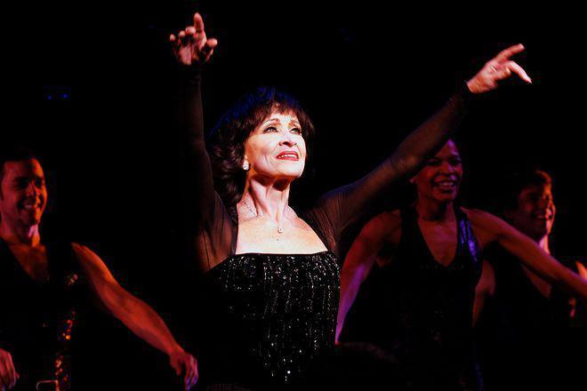 好莱坞女演员奇塔·里维拉短暂患病后去世，众星悼念