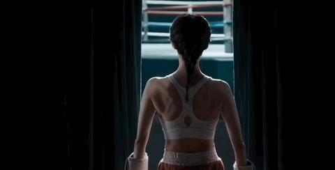 贾玲：暴瘦100斤，颜值如下