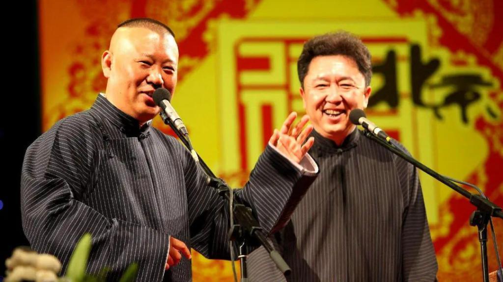 贾玲：暴瘦100斤，颜值如下