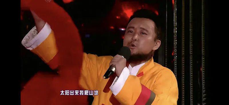 贾玲：暴瘦100斤，颜值如下