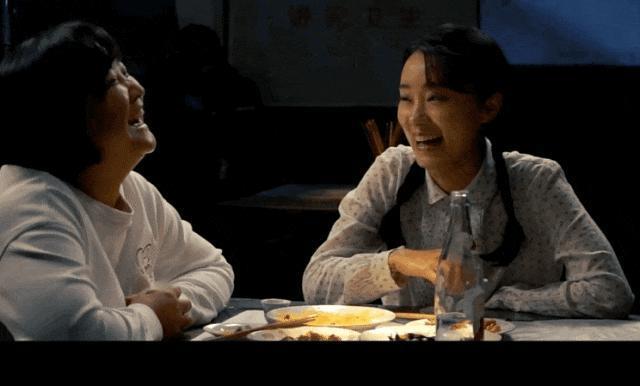 贾玲：暴瘦100斤，颜值如下