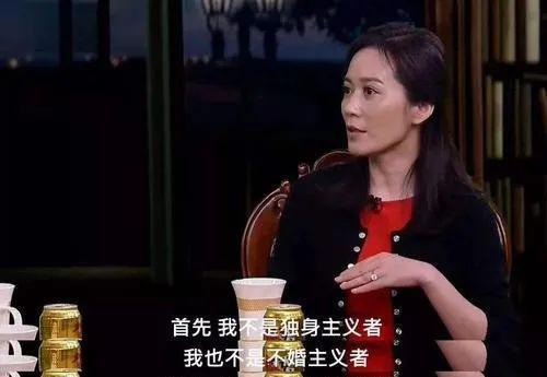 53岁俞飞鸿美出天际，近照惊为天人：她，无可复制