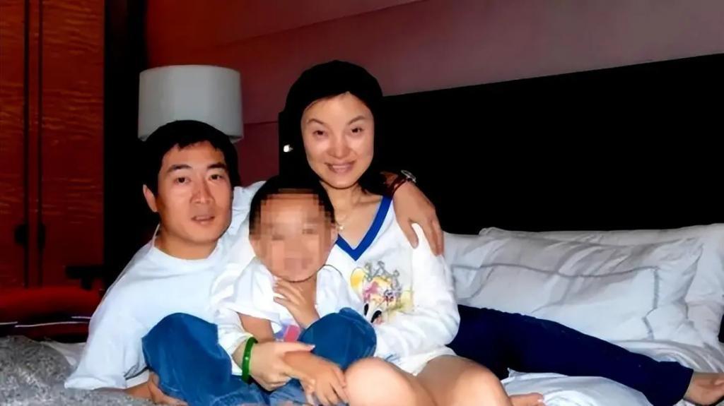 丈夫出轨主持人，妻子出轨医生，陈红夫妇可不一般
