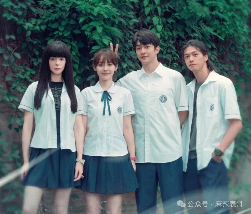 看明星一个比一个社死…