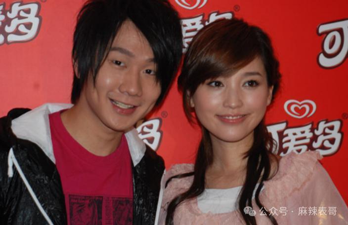 看明星一个比一个社死…