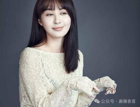 看明星一个比一个社死…