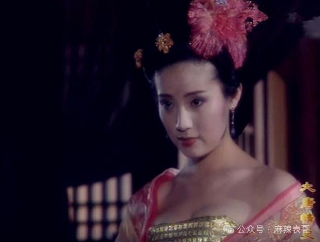 看明星一个比一个社死…