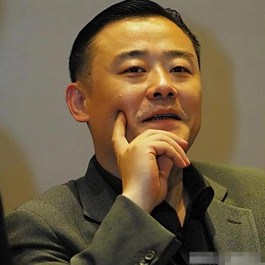 从红遍全国到“逃窜美国”，周立波最终获得了应有的下场