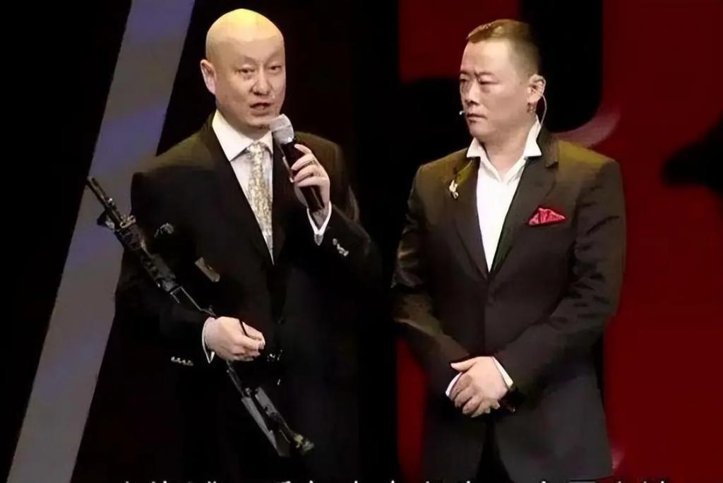 从红遍全国到“逃窜美国”，周立波最终获得了应有的下场