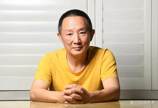 杨幂新采访翻车？演戏20年还在请表演老师，连导演都内涵她