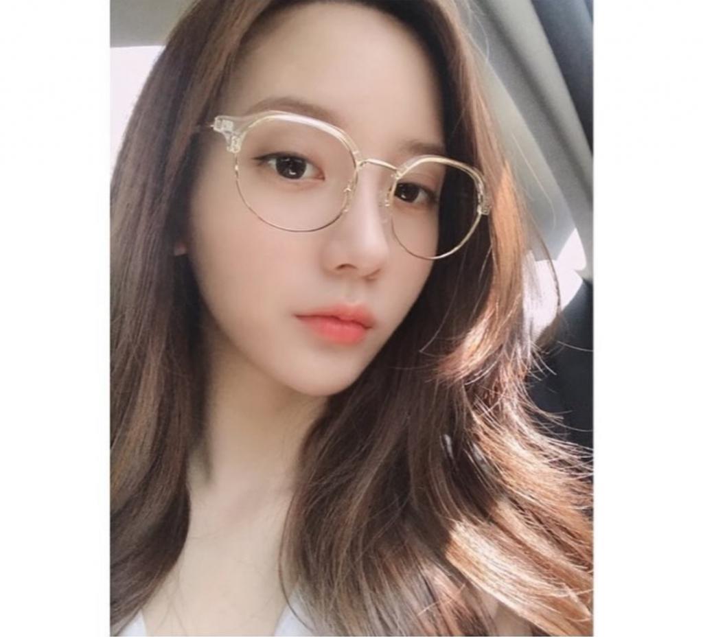 又一位大势男演员塌房了？只因认识这个女人？