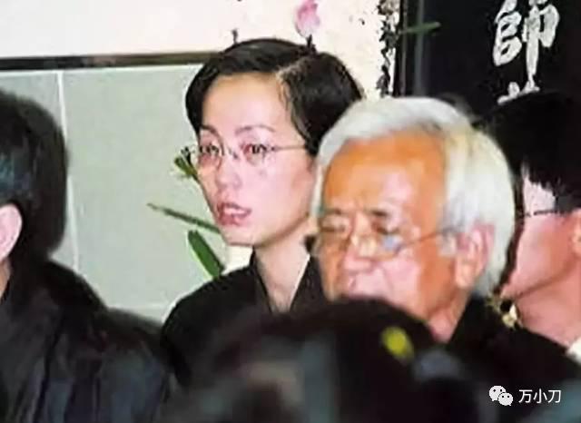 如狼似虎，“石榴姐”改命记