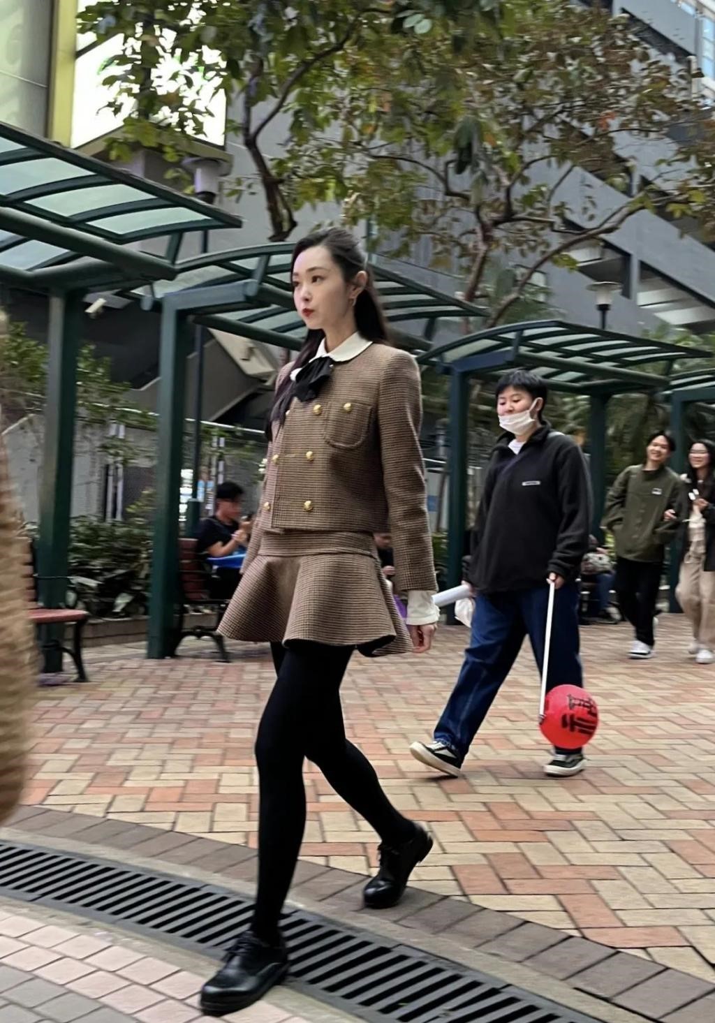 她们俩居然认识，娱乐圈的友谊真神奇