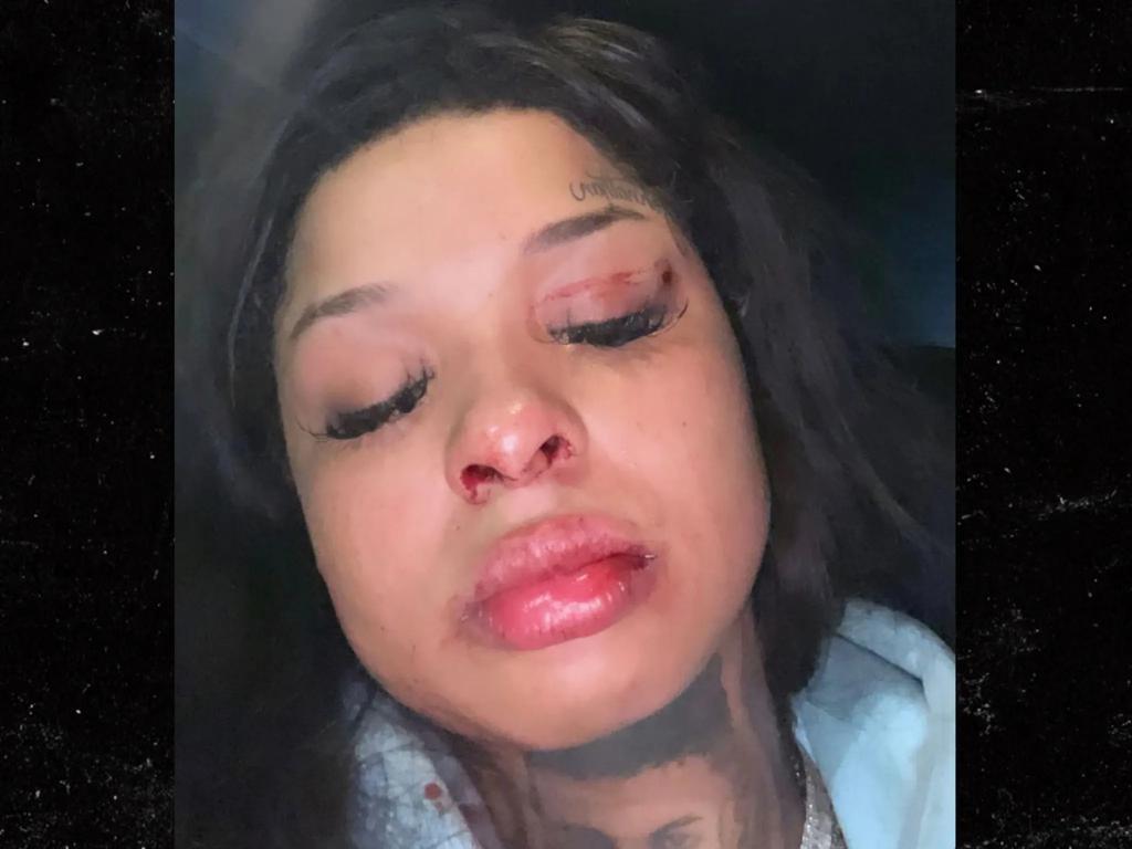 彻底疯狂！23岁女明星，把男友脸文自己脸上了！