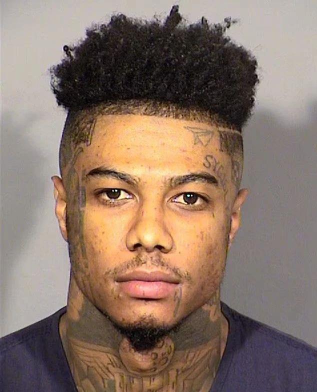 彻底疯狂！23岁女明星，把男友脸文自己脸上了！