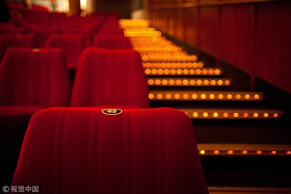 元旦票房突破10亿，《一闪一闪亮星星》等排名前三，元旦档电影出品相关上市公司一览