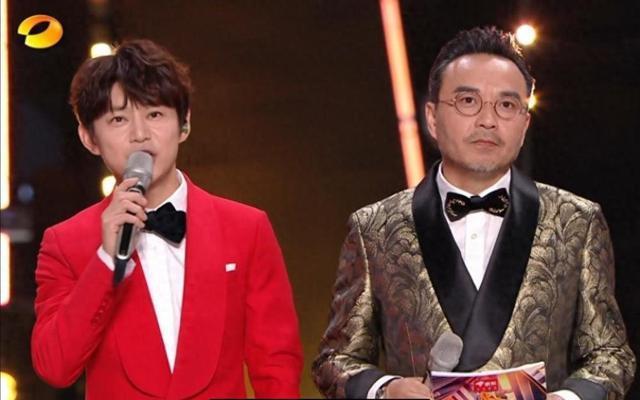 跨年晚会名场面：许嵩考虑结婚，宋茜王鹤棣借位吻，11个王俊凯