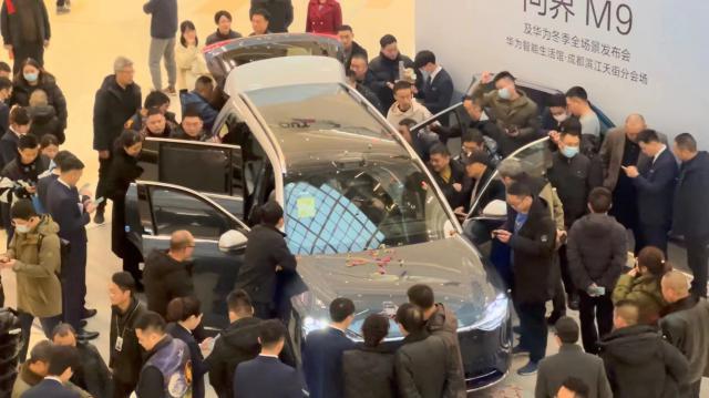 这个元旦，华为又爆了！