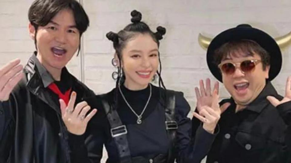 48岁徐若瑄亮相日本节目跨年舞台唱跳！网友评：好拼