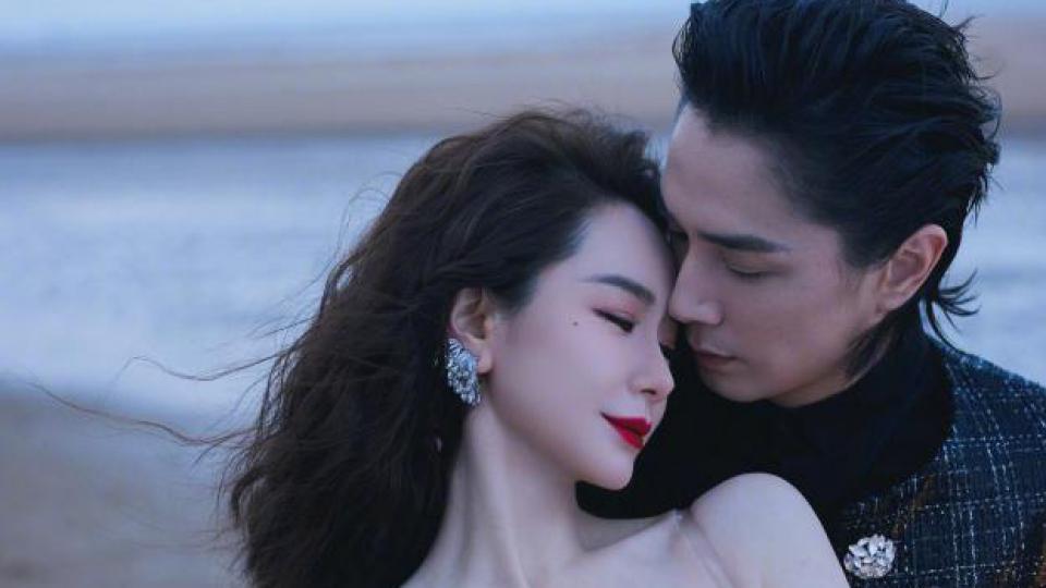 戚薇李承铉海边秀恩爱！牵手相拥甜度拉满