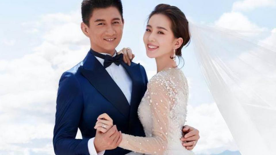 吴奇隆刘诗诗再传离婚！女方以单人名义捐款，男方微博屏蔽女方