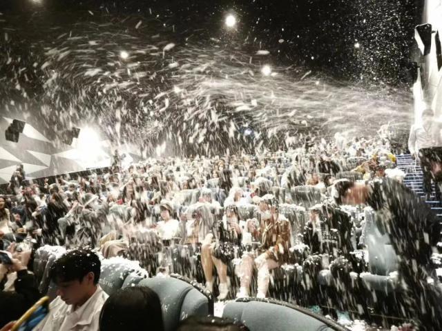 张万森，雪崩了！跨年特殊场到底体验如何？