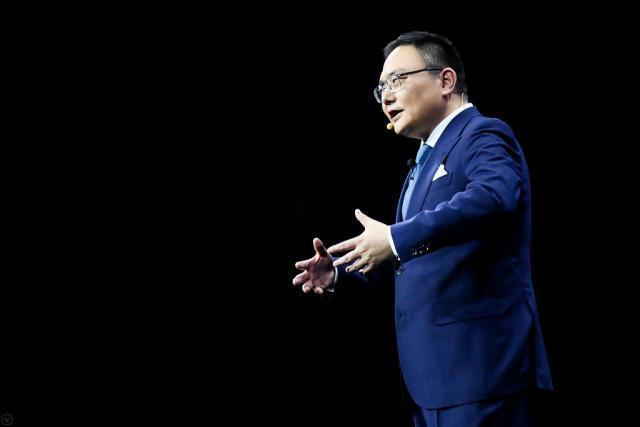 跨年演讲转折点：突遭质疑的上座率，及消失的刷屏