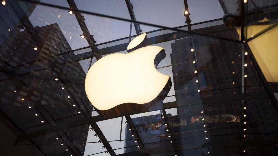 苹果 iPhone 15 Pro 被曝后玻璃盖板粘合剂渗出，引发用户担忧