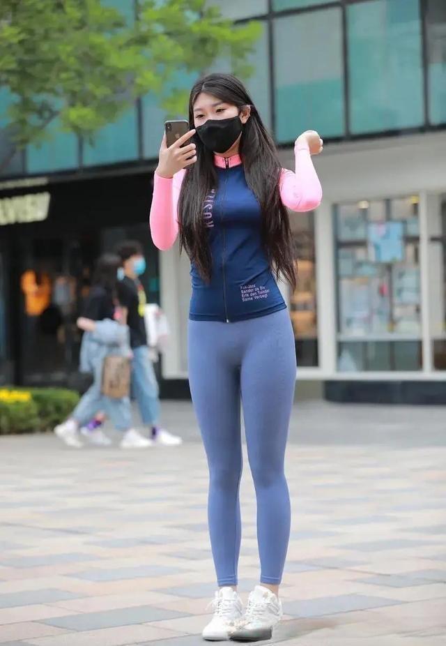 光腿神器失宠，鲨鱼裤上位