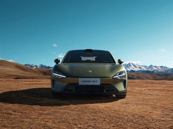 小米SU7智能座舱实测体验：小米手机实时镜像联动车机