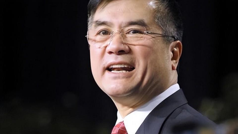 前美国驻华大使骆家辉称不希望中国造出尖端芯片