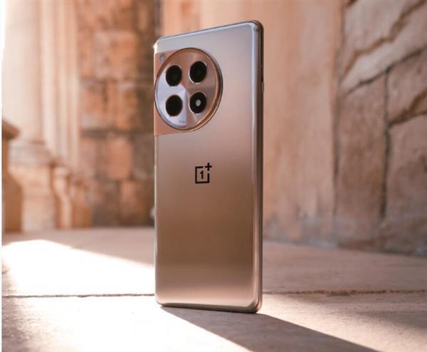 一加 Ace 3 快速体验！干得过 Redmi K70 吗？