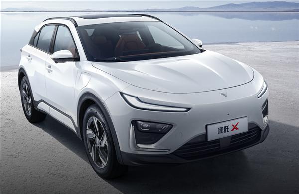 年度销量不及目标一半 哪吒汽车两位营销总裁被免职