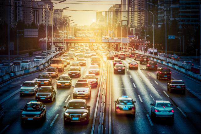 喊话遥遥领先，硬刚比亚迪，吉利银河凭啥？