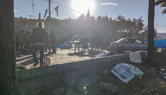 “伊斯兰国”宣布对伊朗两起爆炸负责