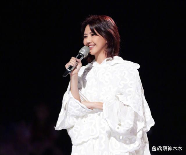 孙燕姿妹妹宣布跟其断绝关系！吐槽父亲偏心：一直活在阴影下